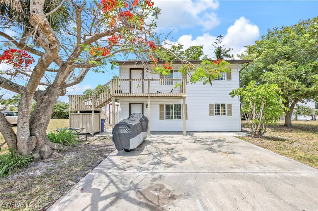 Fort Myers Beach, FL 33931,17209/17211 Whitewater CT