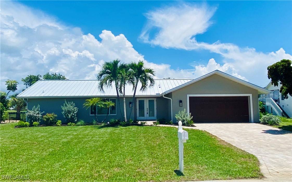 Sanibel, FL 33957,1073 Sand Castle RD