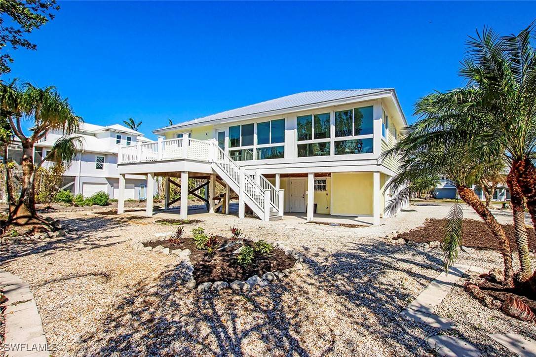 Sanibel, FL 33957,1202 Sand Castle RD