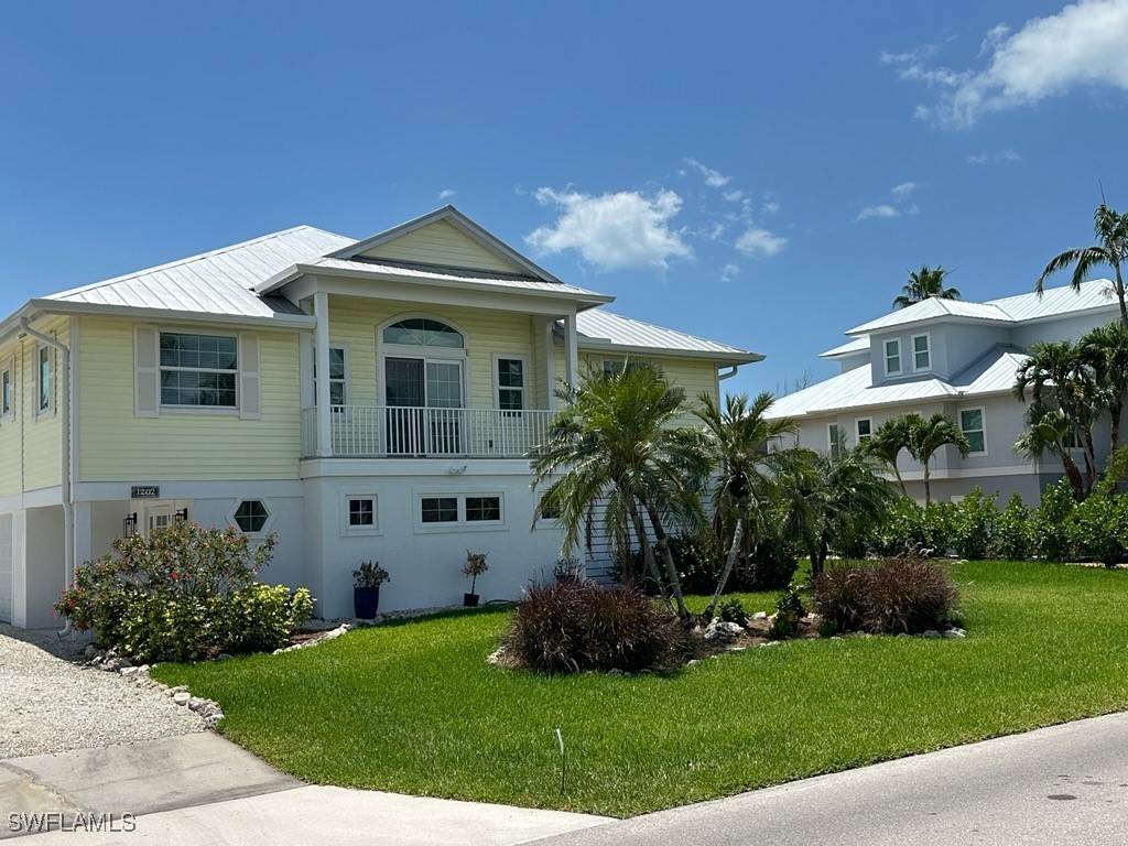 Sanibel, FL 33957,1202 Sand Castle RD