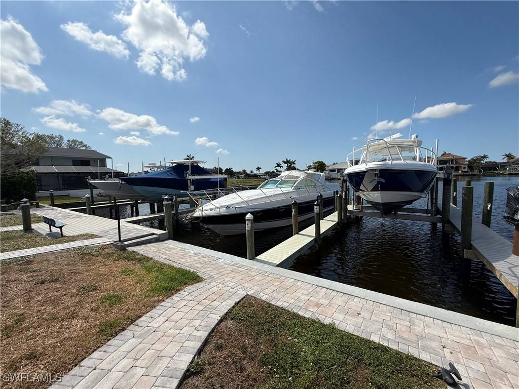 Cape Coral, FL 33904,1730 Bikini CT