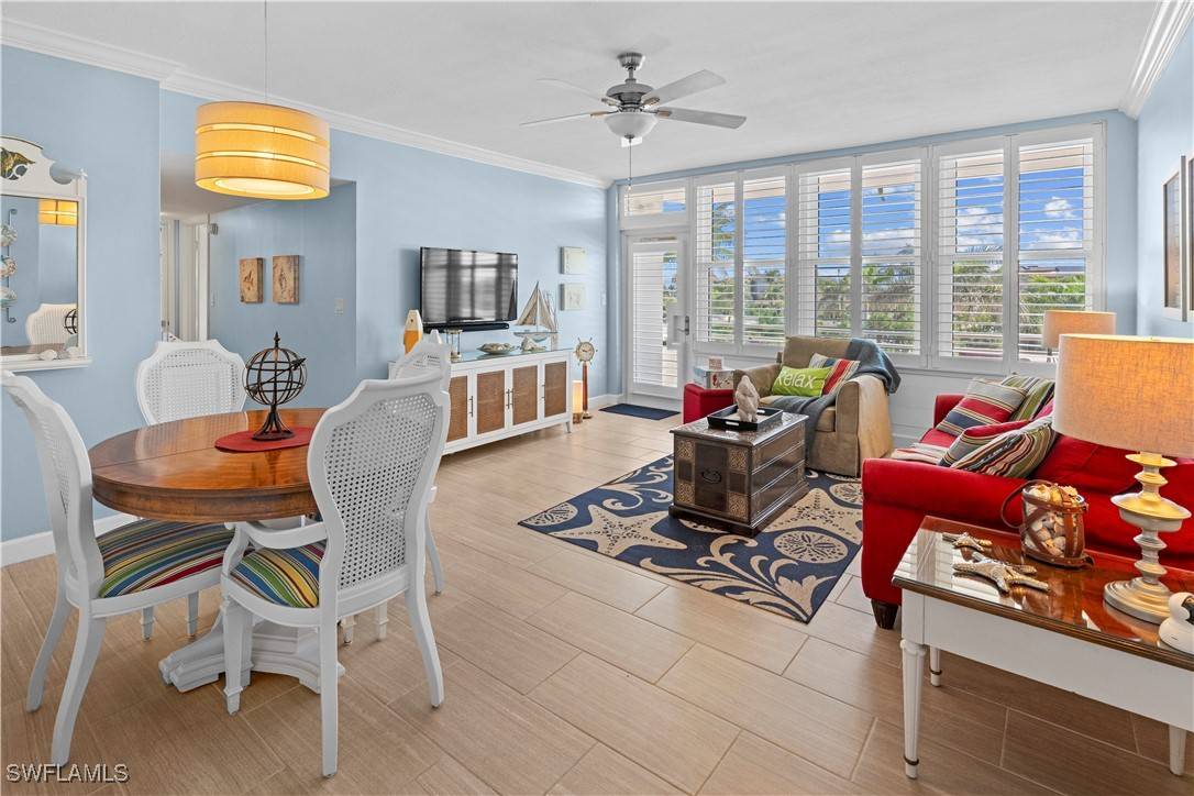 Marco Island, FL 34145,240 Seaview CT #413