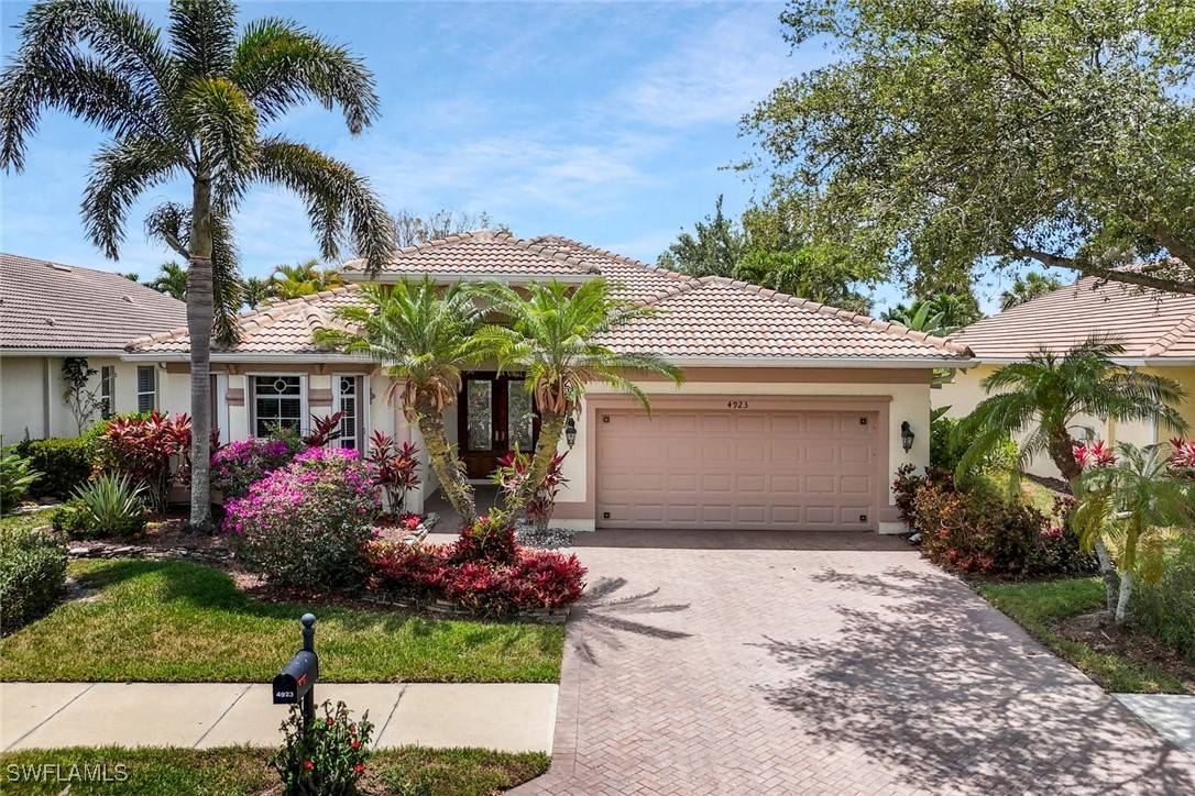 Naples, FL 34112,4923 Cerromar DR