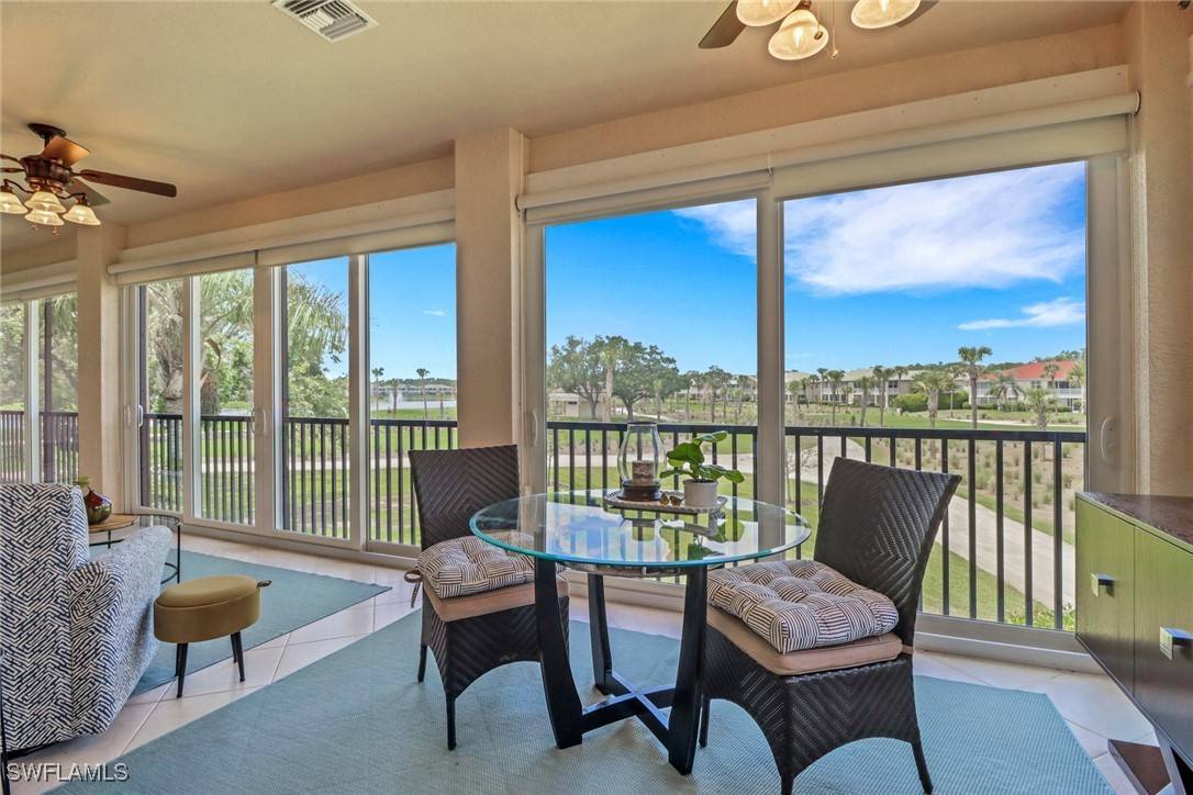 Naples, FL 34119,762 Regency Reserve CIR #2004