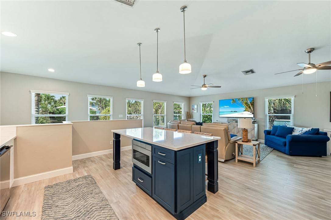 Fort Myers Beach, FL 33914,5363 Palmetto ST