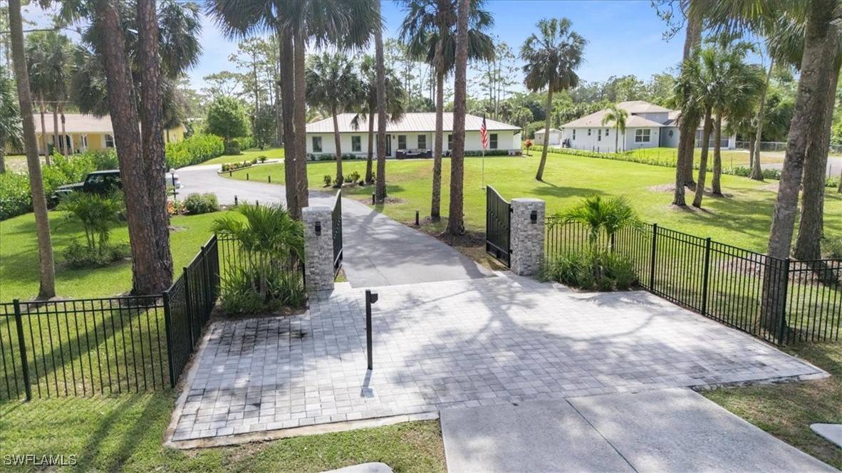 Naples, FL 34120,1440 8th ST NE