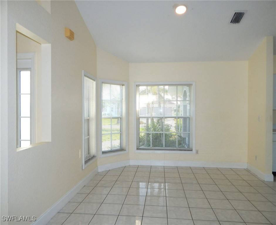 Cape Coral, FL 33991,424 SW 38th PL