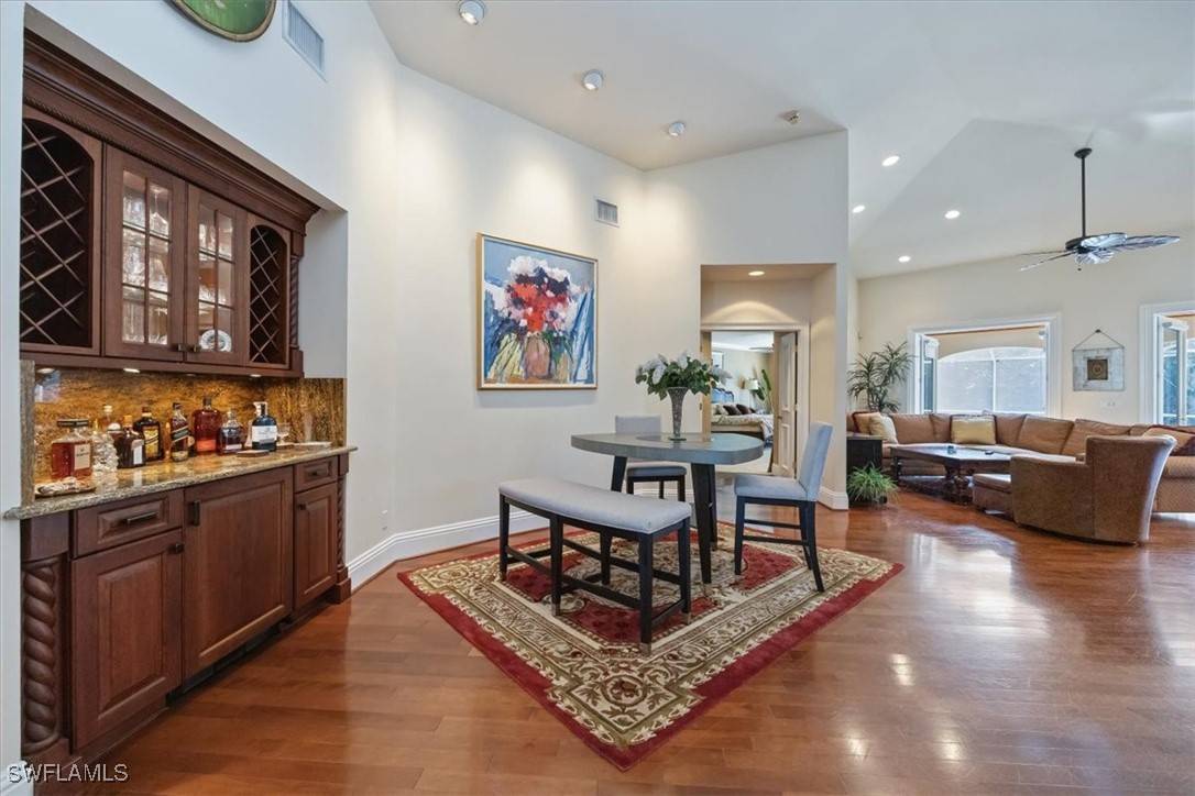 Naples, FL 34103,600 Port Side DR