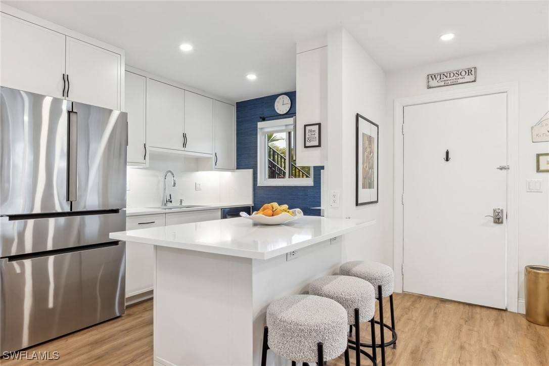 Naples, FL 34102,766 Central AVE #209
