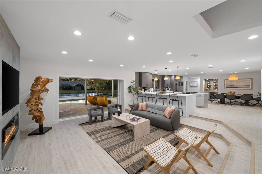 Naples, FL 34105,2341 Mayfield CT #8