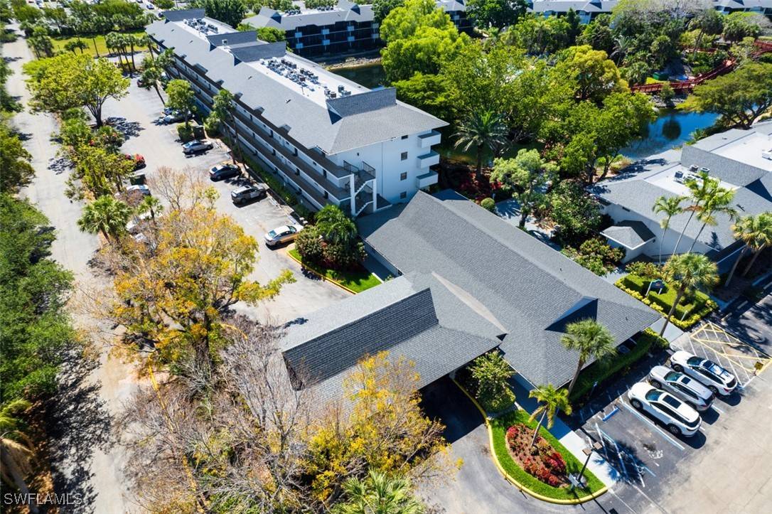 Naples, FL 34103,600 Neapolitan WAY #153