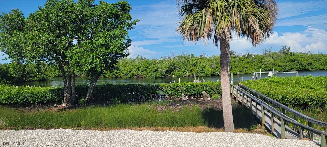 Bonita Springs, FL 34134,4749 Tahiti DR