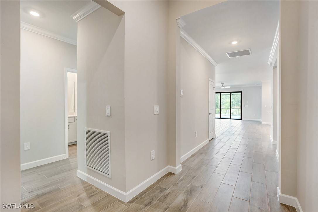 Estero, FL 33928,19282 Hinkley DR