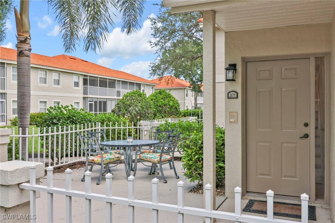 Naples, FL 34109,2476 Orchid Bay DR #W201