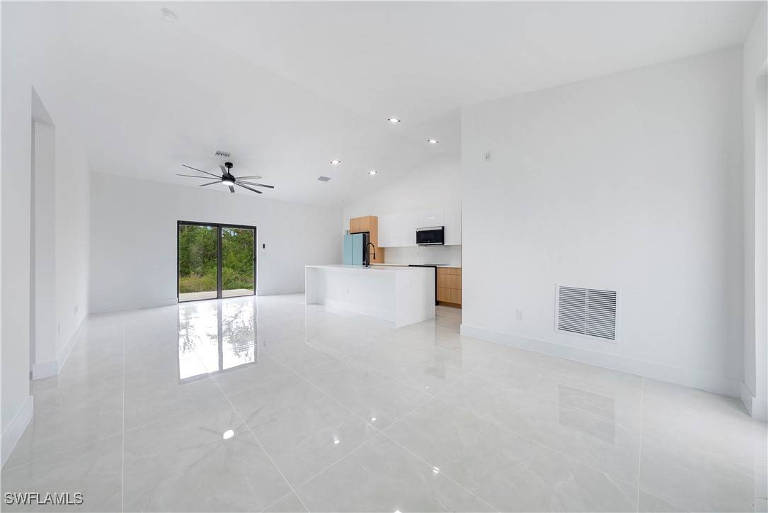 Lehigh Acres, FL 33972,619 Greenbriar BLVD