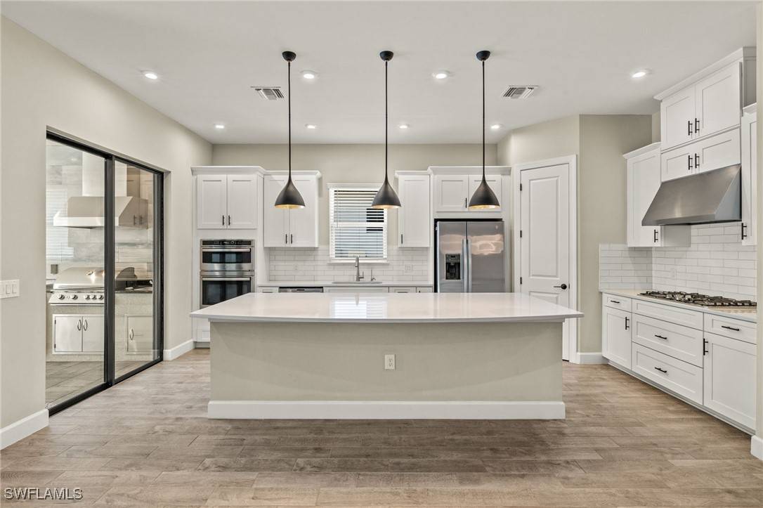 Naples, FL 34114,15254 Arpino CT