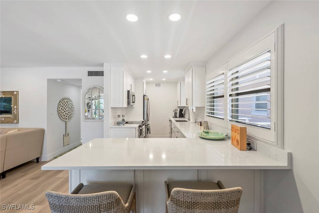 Naples, FL 34102,1910 Gulf Shore BLVD N #204