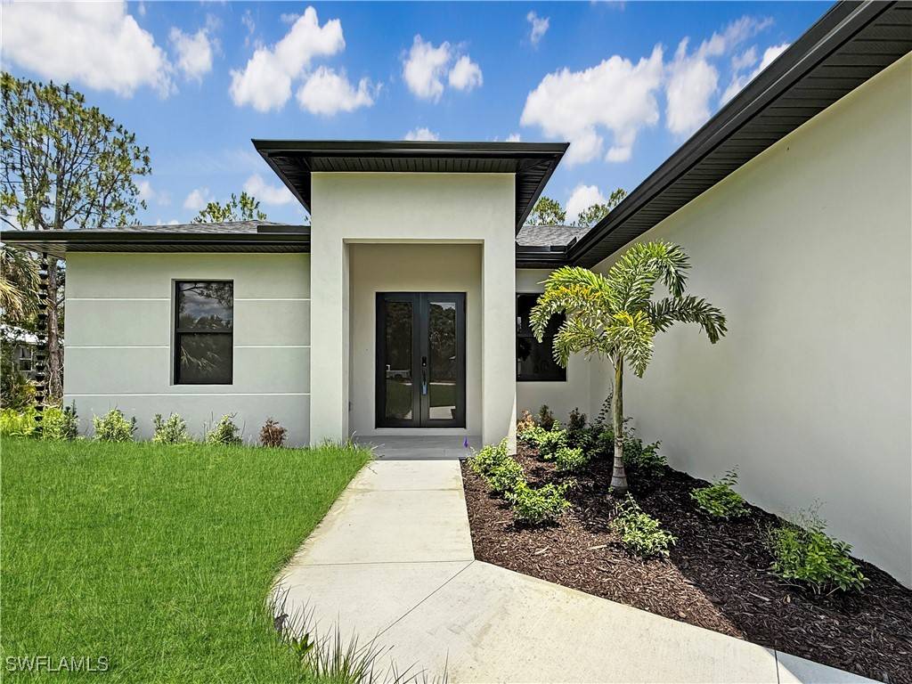 Naples, FL 34120,3247 72nd AVE NE