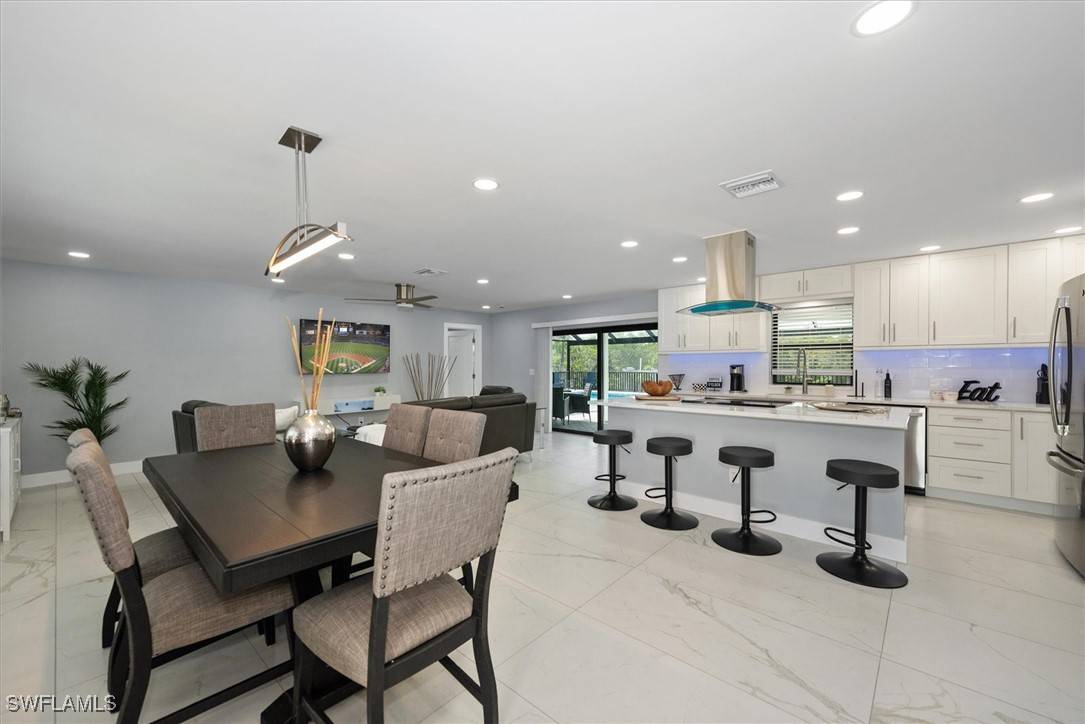 Fort Myers Beach, FL 33931,52 Fairview BLVD