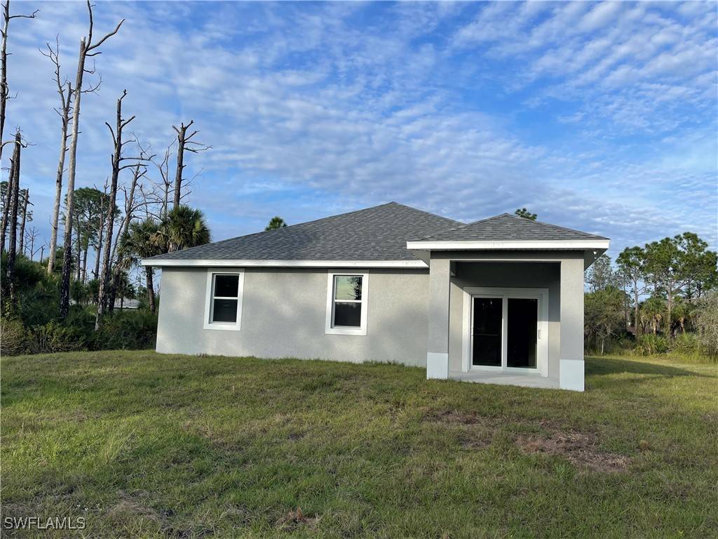 Labelle, FL 33935,8016 OAKLEAF CIR