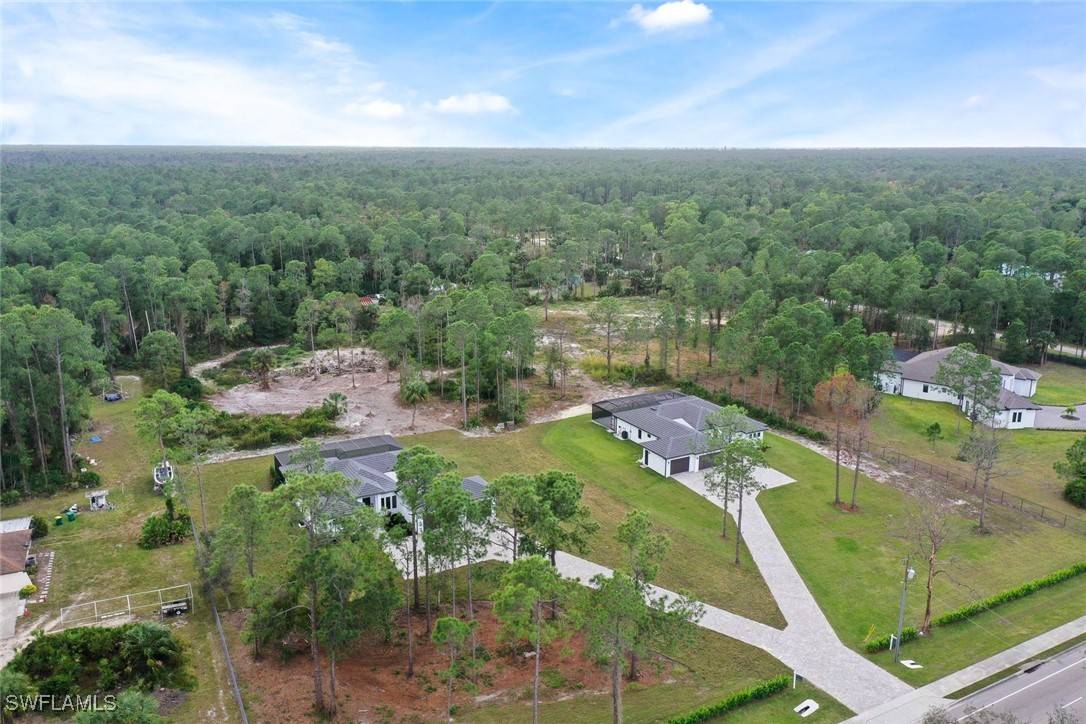 Naples, FL 34117,2806-2840 Golden Gate BLVD W