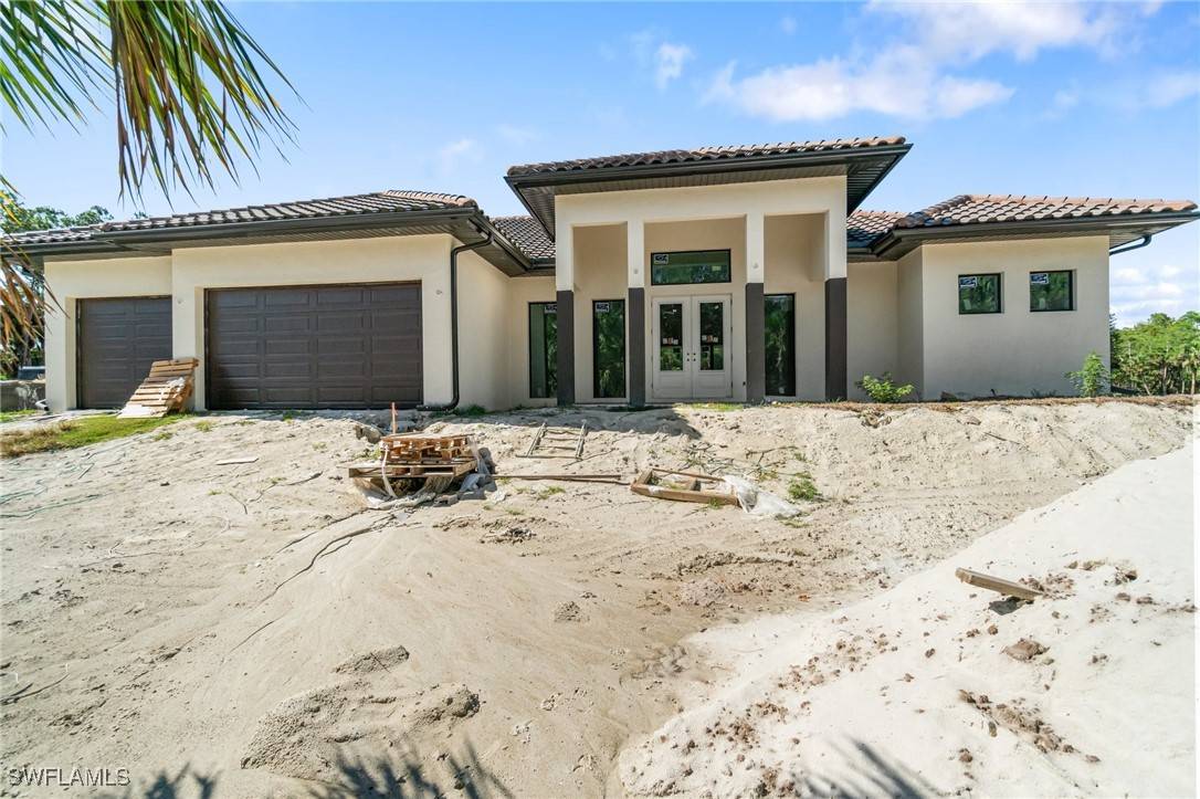 Naples, FL 34120,721 Golden Gate BLVD W