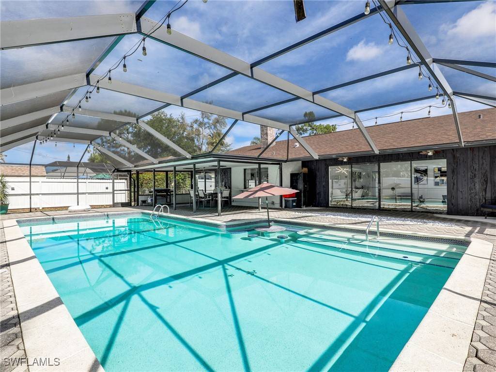 Naples, FL 34110,208 Erie DR