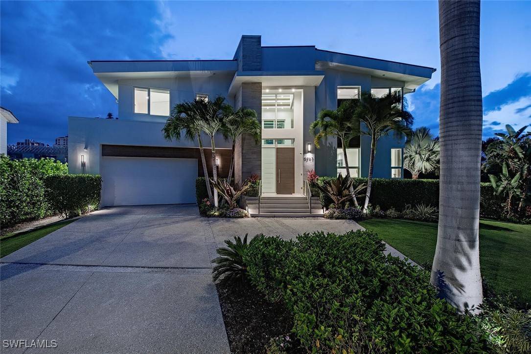 Naples, FL 34103,5267 Starfish AVE
