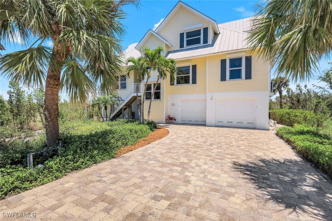 Sanibel, FL 33957,654 Sea Oats DR