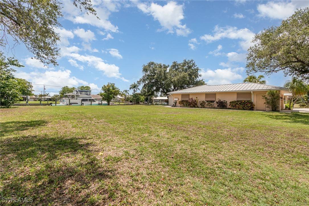 Fort Myers, FL 33905,2114 Aruba AVE