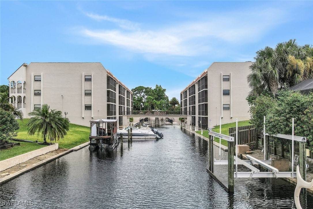 Bonita Springs, FL 34135,9395 Pennsylvania AVE #18