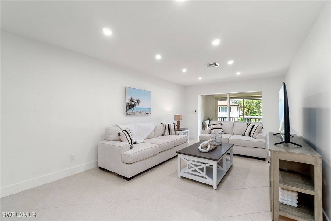 Naples, FL 34103,4126 Belair LN #C6