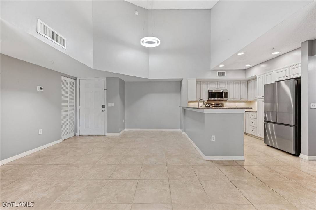 Naples, FL 34104,1210 Wildwood Lakes BLVD #304
