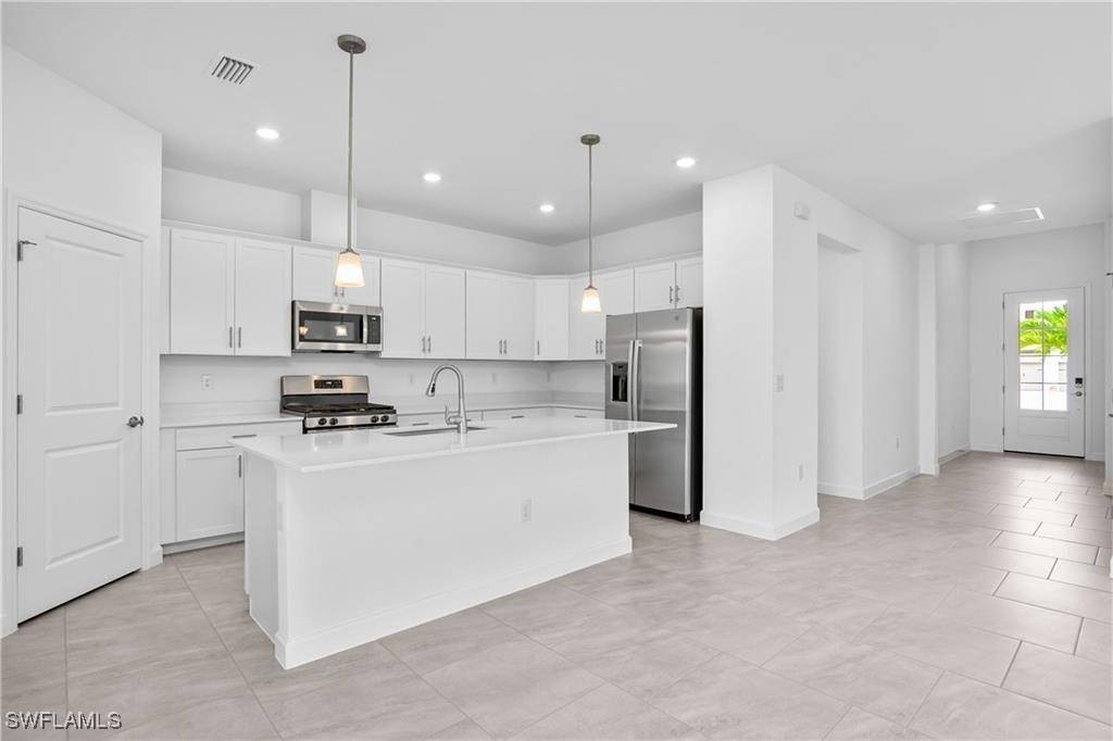 Estero, FL 33928,18311 Ridgeline DR