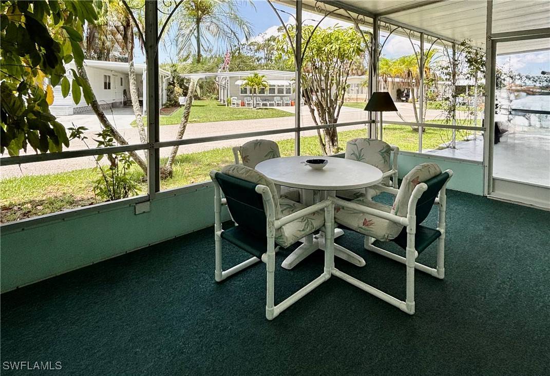 North Fort Myers, FL 33917,815 Holly Berry CT