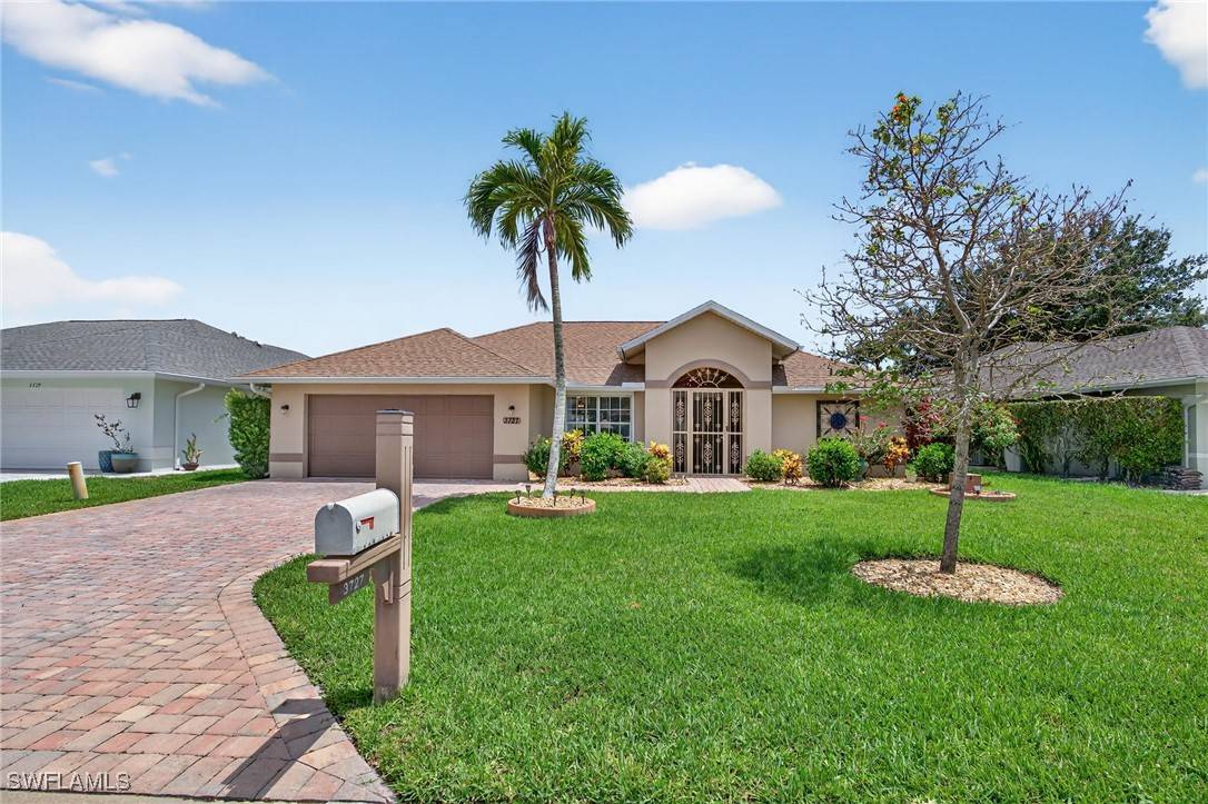 Naples, FL 34112,3727 Kent DR