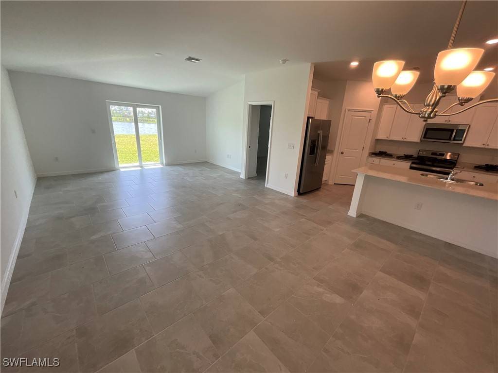 Fort Myers, FL 33905,Address not disclosed