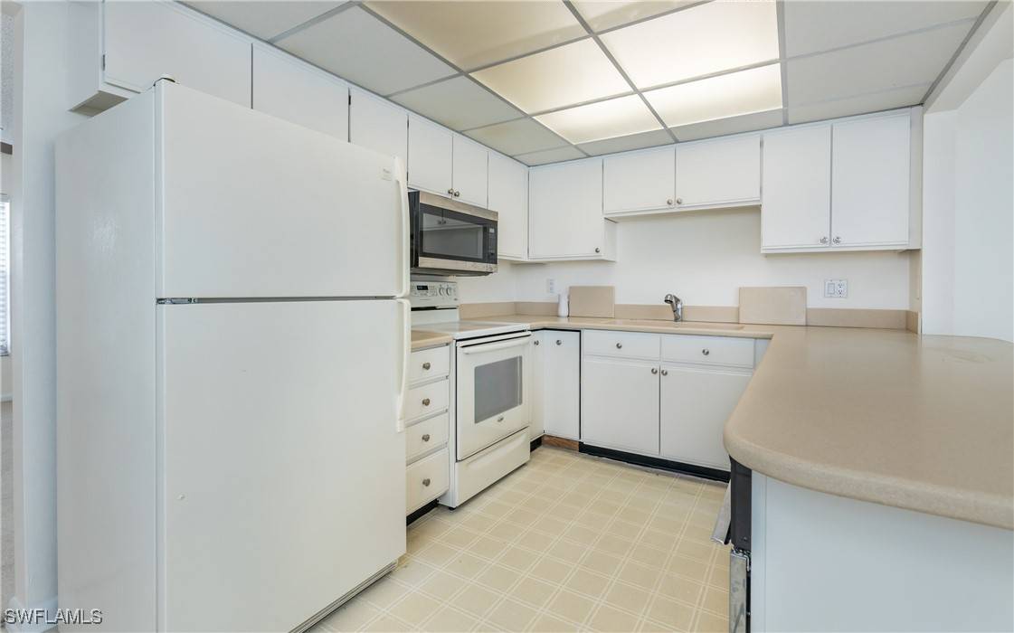 Fort Myers, FL 33919,6884 Sandtrap DR #4