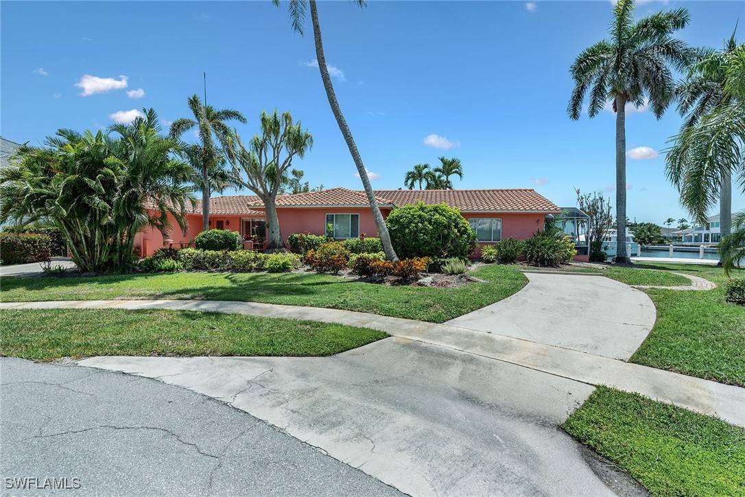 Marco Island, FL 34145,848 Buttonwood CT
