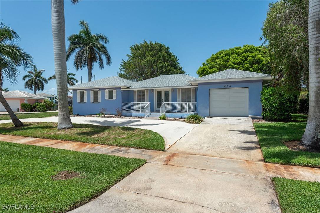Marco Island, FL 34145,843 Buttonwood CT