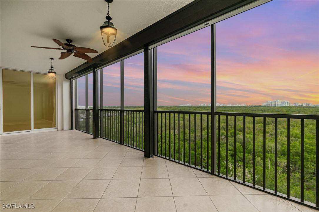 Naples, FL 34110,455 Cove Tower DR #902