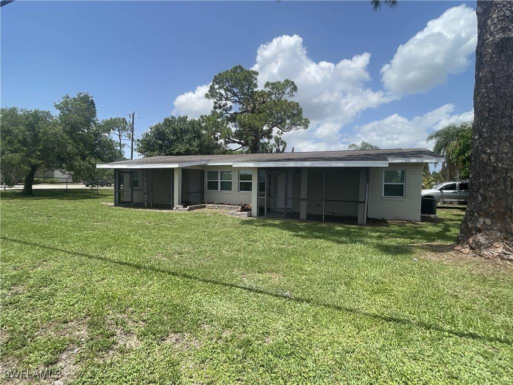 North Fort Myers, FL 33903,1111 Palm AVE