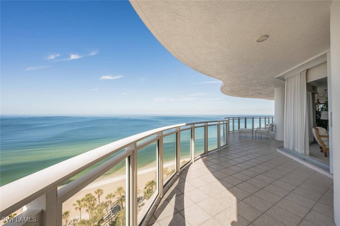 Naples, FL 34108,8231 Bay Colony DR #1004