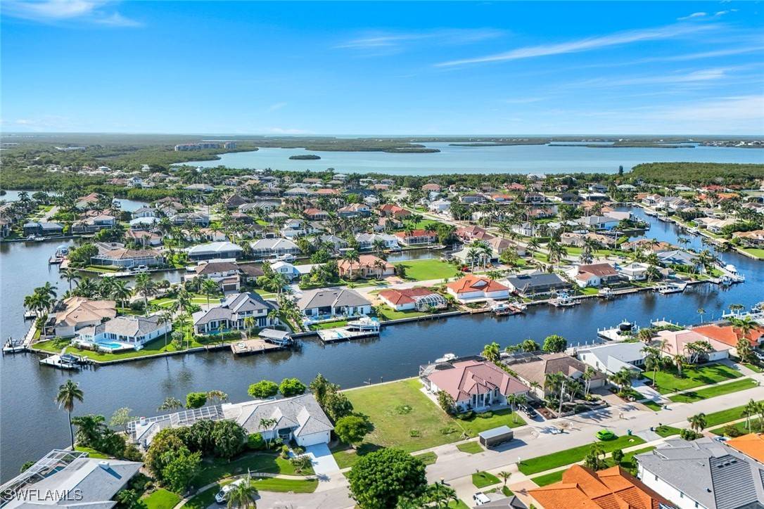 Marco Island, FL 34145,1889 Woodbine CT