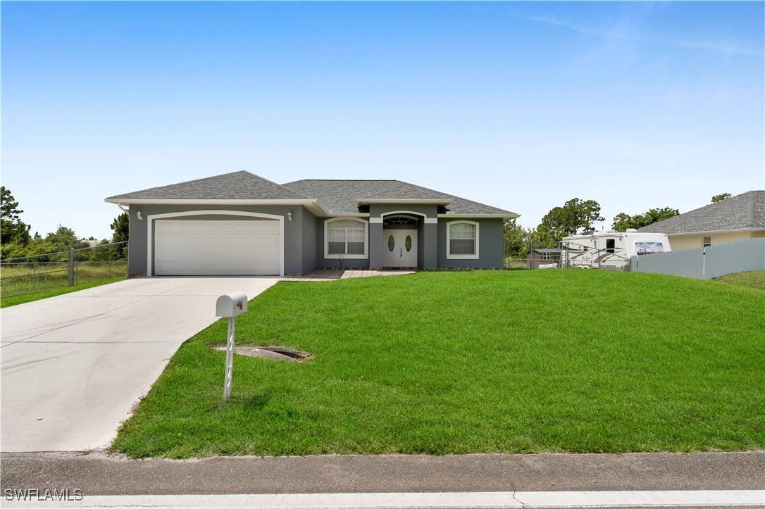 Lehigh Acres, FL 33972,902 E 10th ST