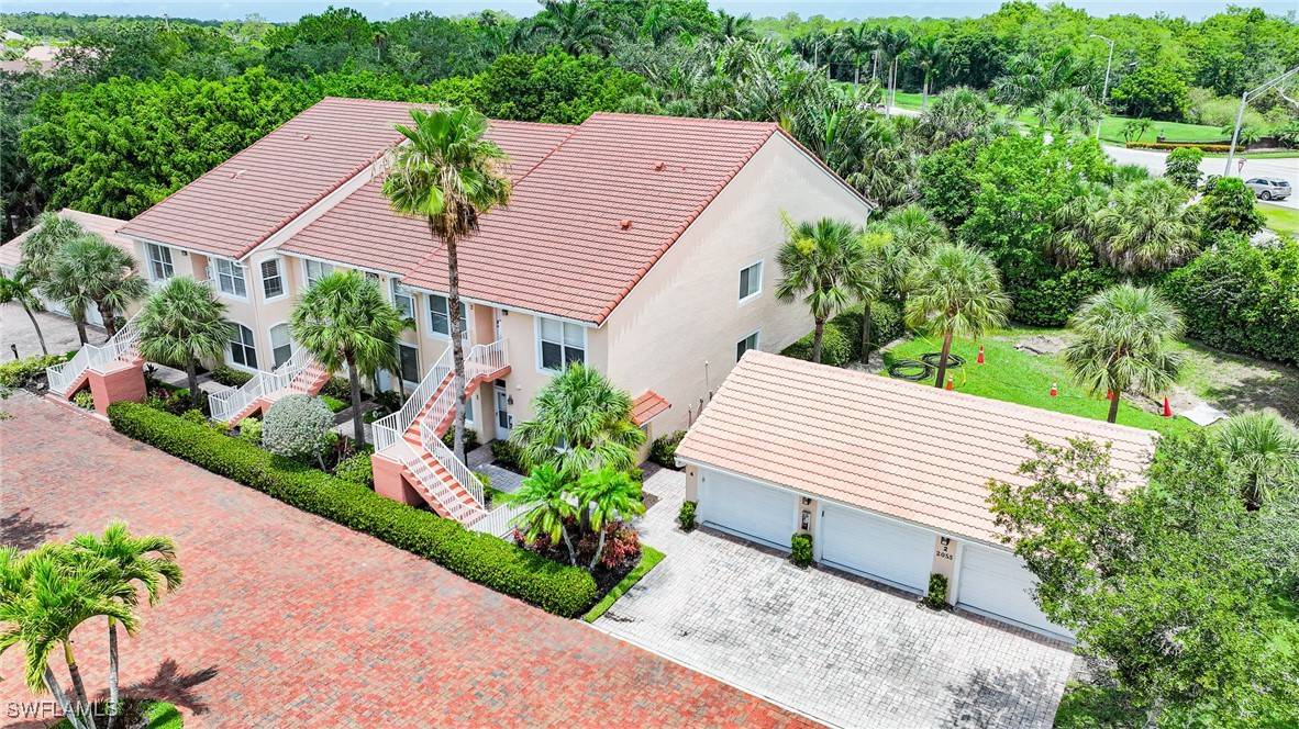 Naples, FL 34112,2055 Cascades DR #5104