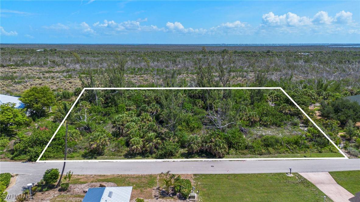 Sanibel, FL 33957,554 Lake Murex CIR