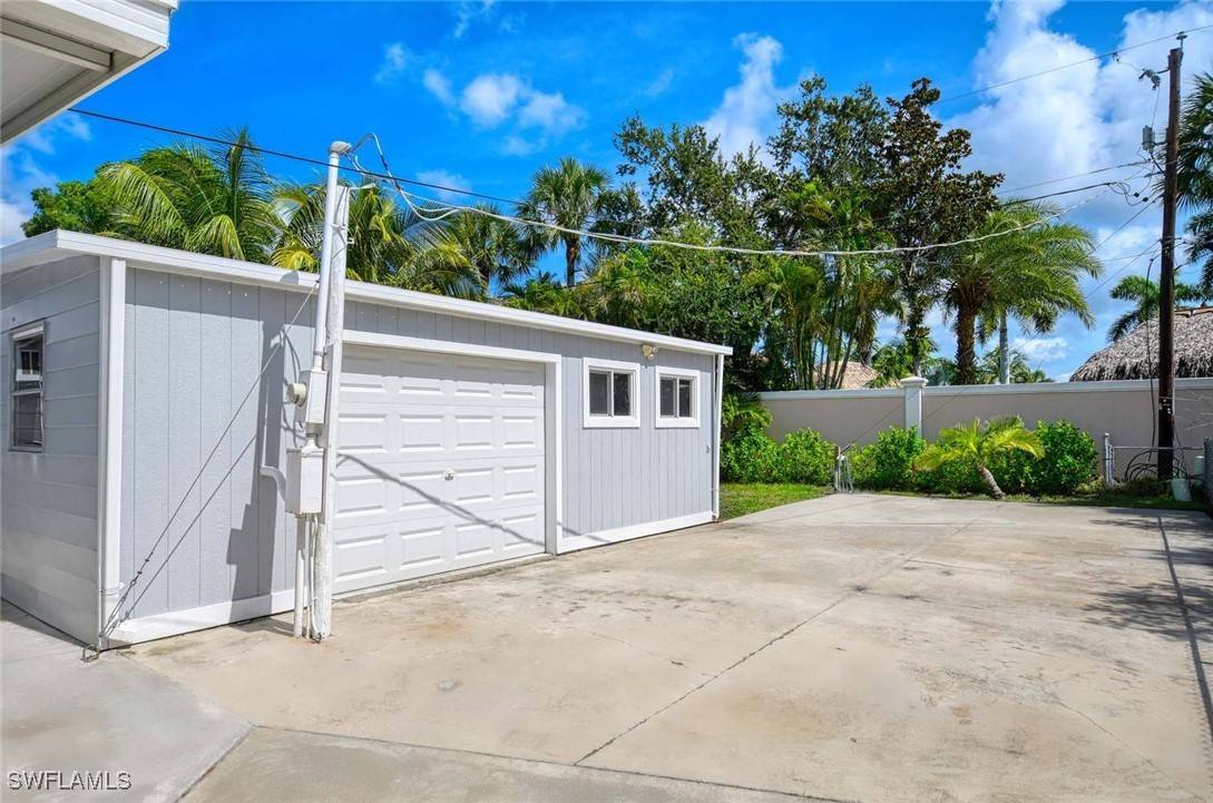 Naples, FL 34114,2 Sonderhen DR