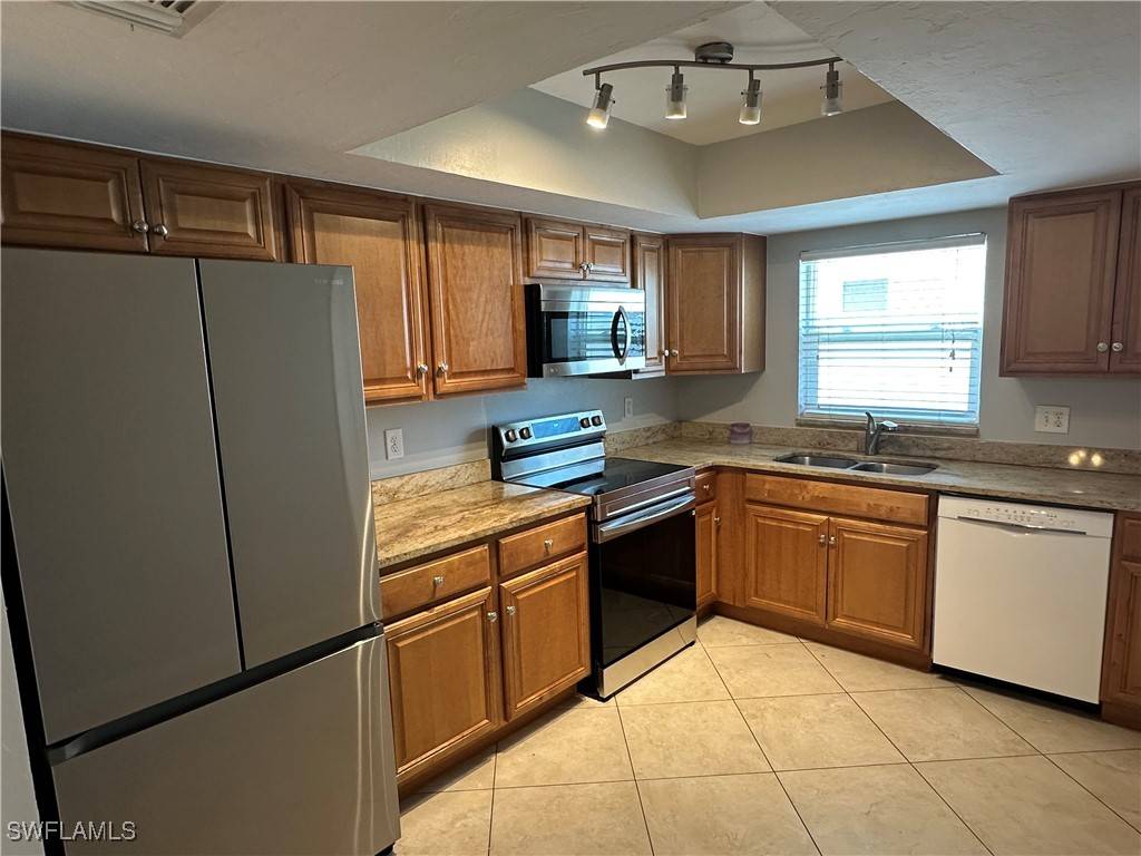 Naples, FL 34108,722 107th AVE N