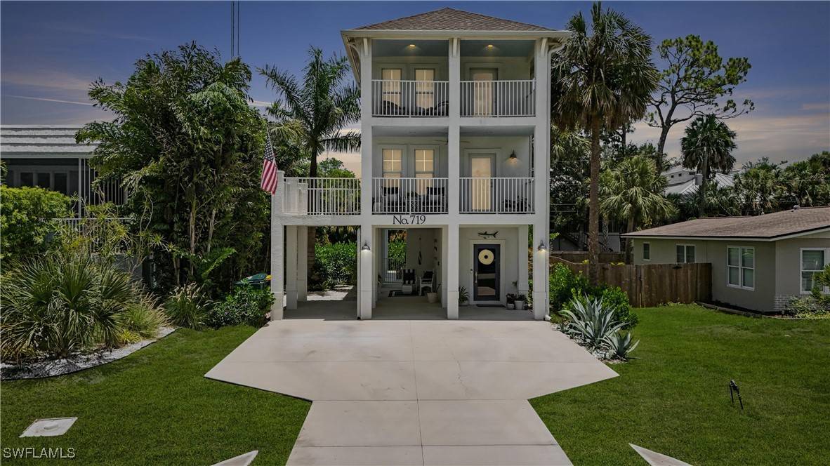 Naples, FL 34110,719 Park AVE